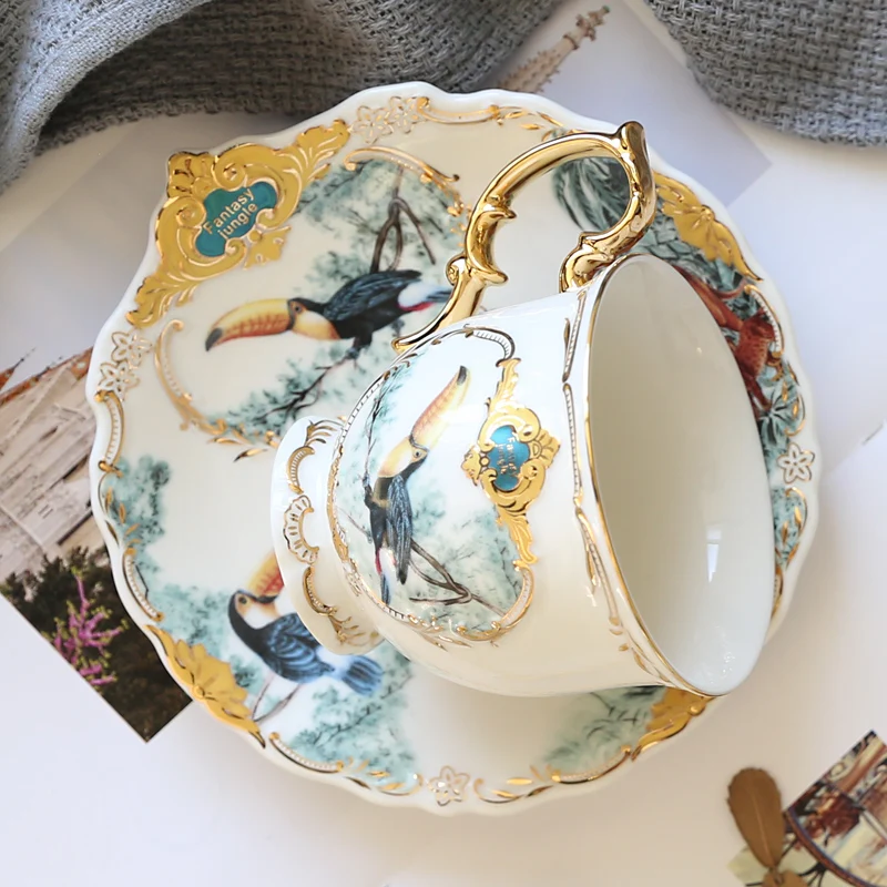 

High Quality Handmade Luxury Coffee Cup Latte Design Pattern Cute Arabic Coffee Cup Travel Kaffeetasse Tea Cup Saucers
