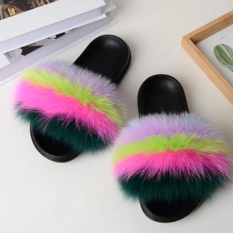 

Summer Women Colorful Fluffy Fur Slippers Casual Striped Luxurious Furry Fur Slides Holiday Plush Soft Flat Beach Flip Flops