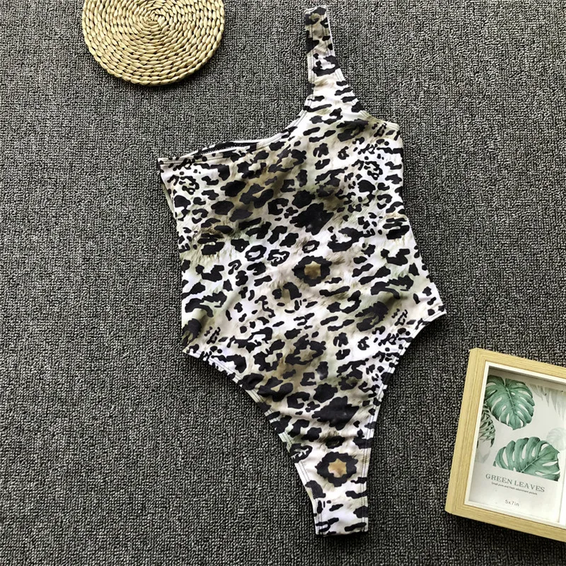 Bikinx пикантное Платье на Одно Плечо купальный костюм женский Монокини пэчворк пуш