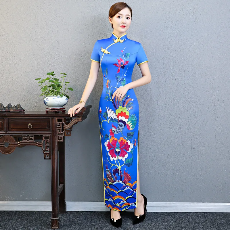 

Royal Blue Vintage Button Cheongsam Classic Mandarin Collar Lady Long Chinese Dress Slim Embroidery Flowers Short Sleeve Qipao