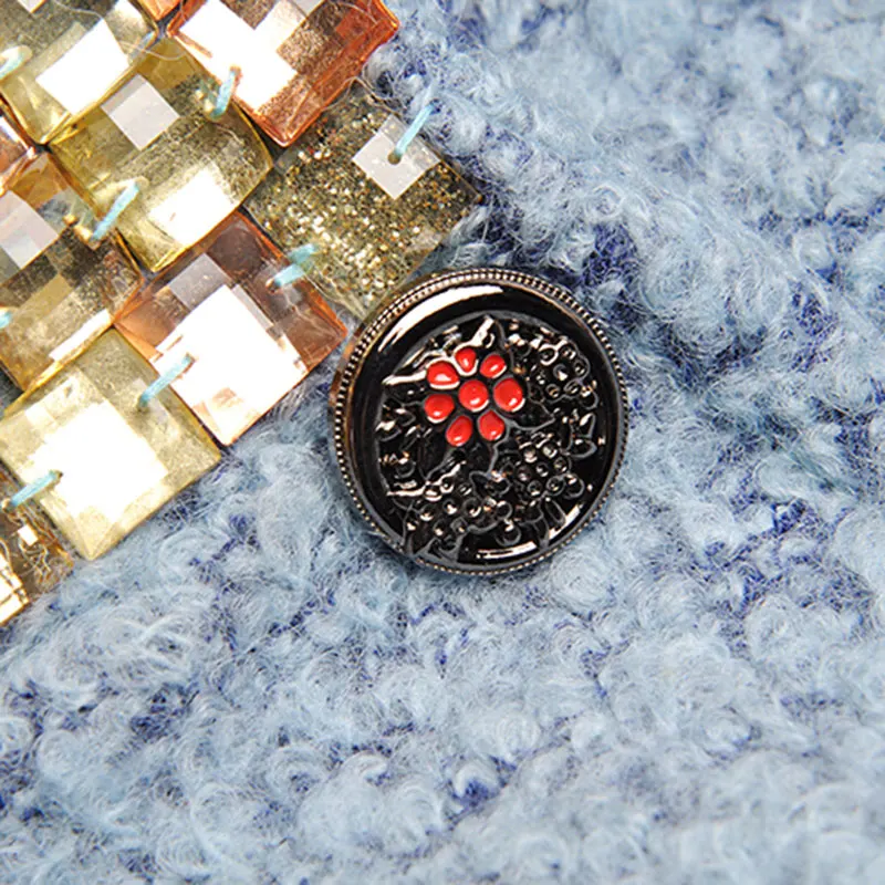 Блестящее синее махровое шерстяное платье стразы с шипами высоким воротником и