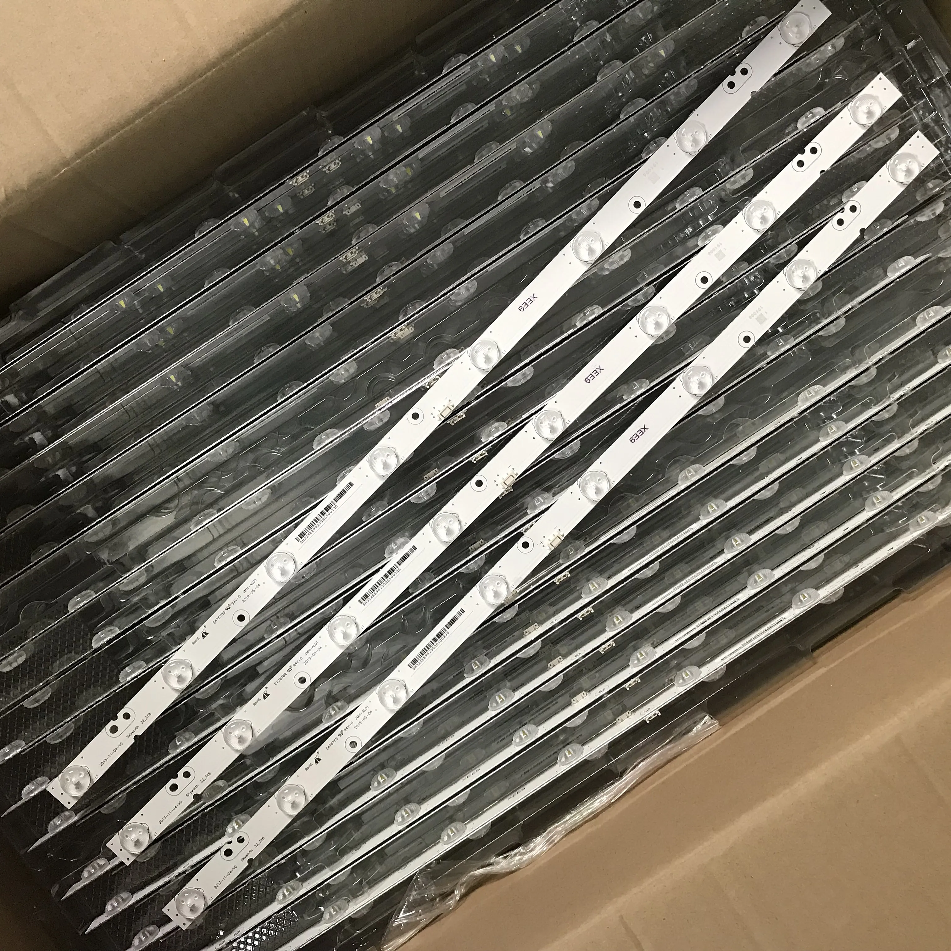 6шт./лот 32 дюймовые светодиодные ленты с оптическим объективом Fliter TV для SKYWORTH 32_3X8