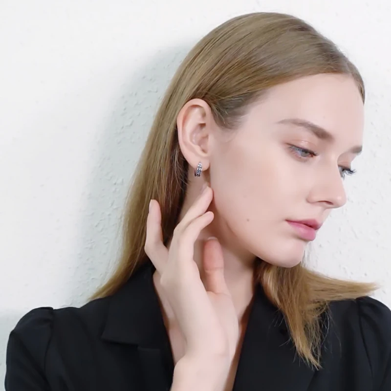 Женские квадратные сережки с черной шпинелью подарок на день рождения из