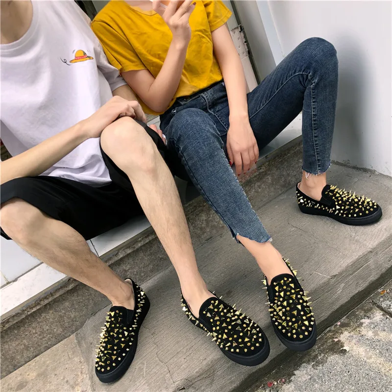 2020 Женская обувь на плоской подошве Повседневное шипованной Элитный бренд
