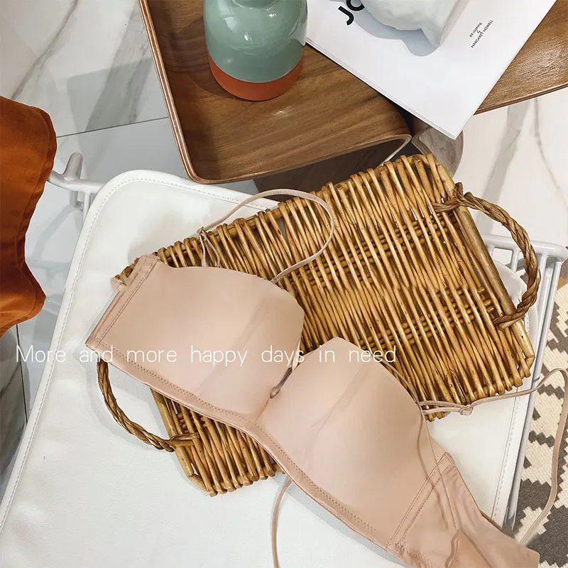 

DERUILADY Sexy Front Cross Bra Underwear Wireless Backless Bralette Top Strapless Push Up Invisible Bras For Women Sexy Lingerie