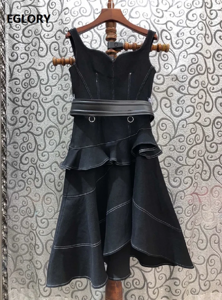 Женское платье с цветными вставками асимметричный ремень каскадными оборками