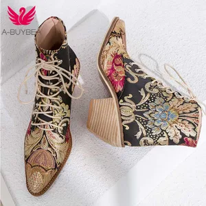 Женские повседневные ботильоны на высоком каблуке с вышитыми цветами и шнуровкой; Женские ботильоны; Обувь из шелкового атласа