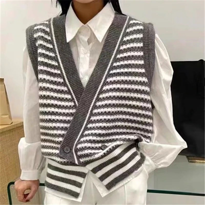 

Oversize Stripe Women's Vest Sweaters V-Neck New 2021 Autumn Winter Vintage Loose Chic Cardigan Vest Sweater Tops Female Vintage