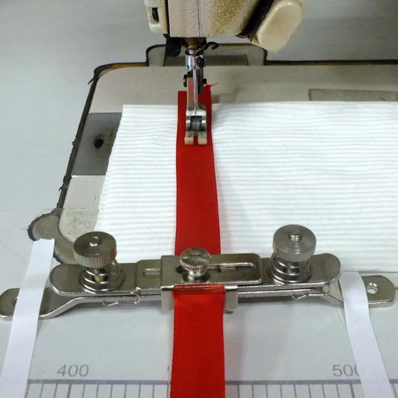 Зажим для эластичной ленты кружева тесьмы детали промышленных швейных машин