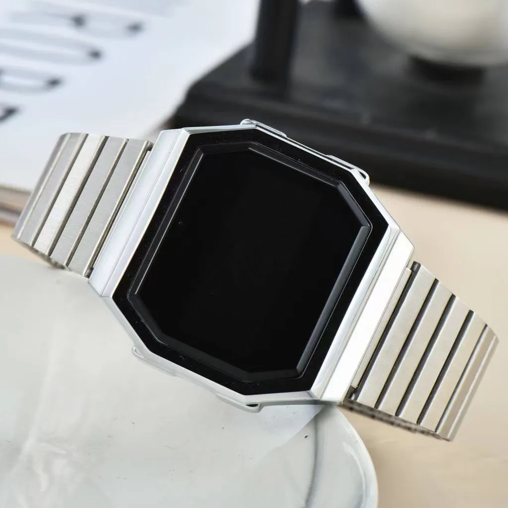 

Men's fashion trend, electronic watch, Japanese famous brand steel watch chain, touch screen