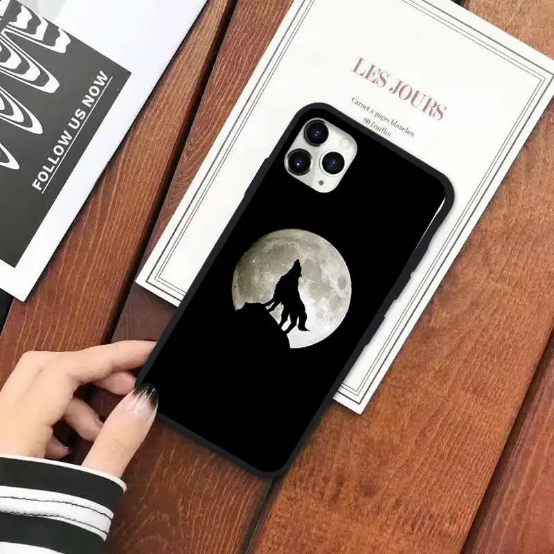 

Moon roaring wolf animal Phone Case for iPhone 11 12 pro XS MAX 8 7 6 6S Plus X 5S SE 2020 XR