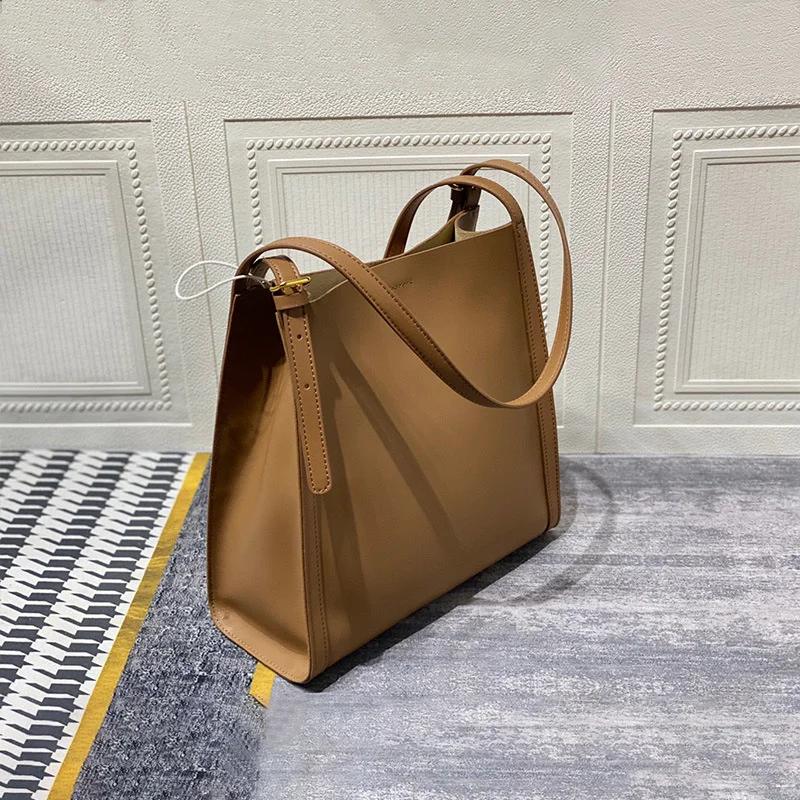 

Women's bag 2021 new leather large capacity one shoulder commuting fashion versatile bucket bag soft leather underarm bag
