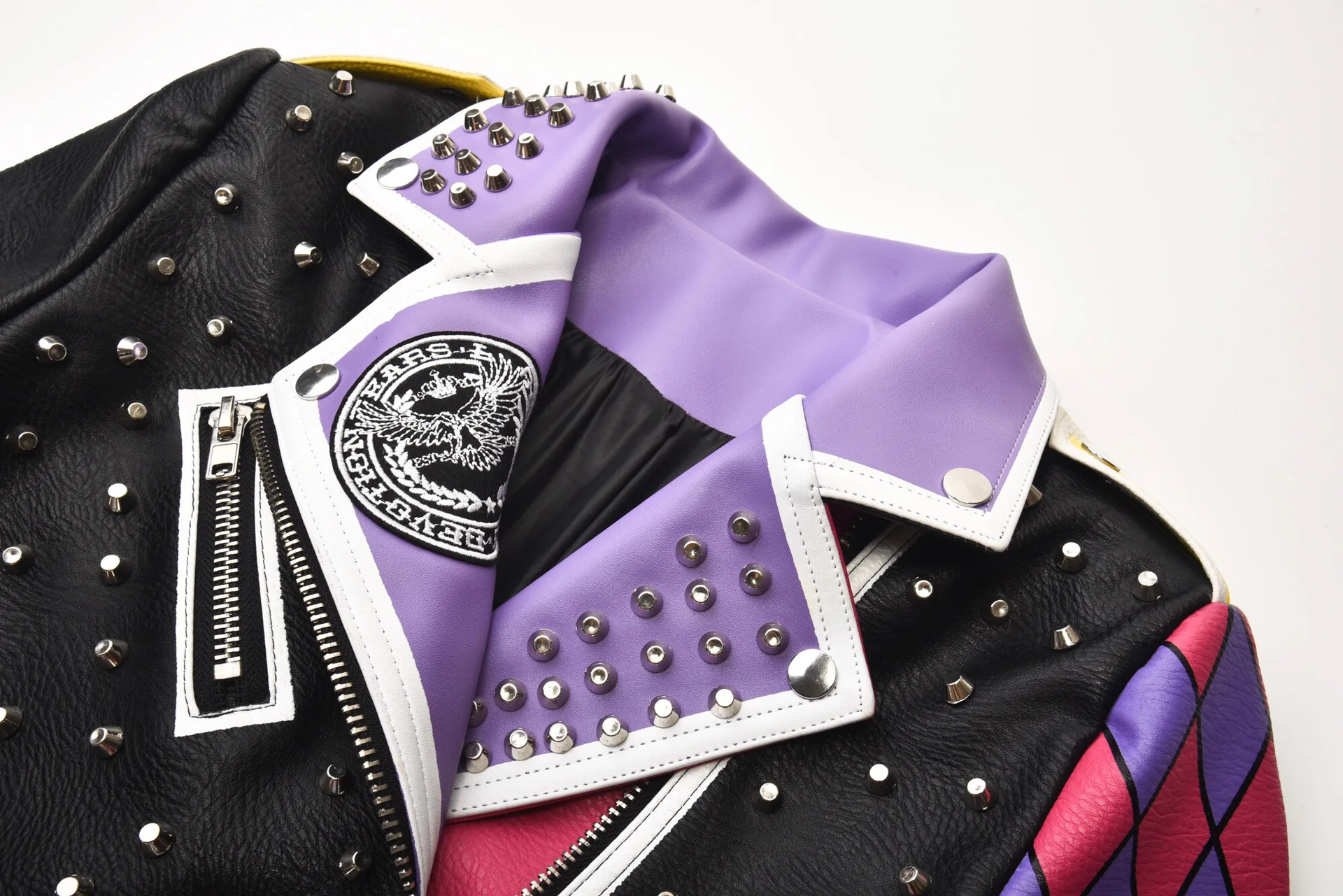 202 autumn new Harajuku personality letters hit color printing rivets short street leather jacket women's clothing