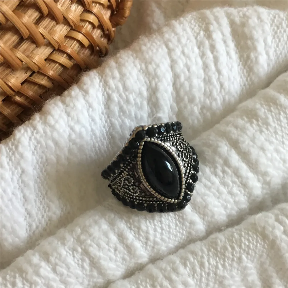 Женское Винтажное кольцо в богемном стиле с черными бусинами и родиевым