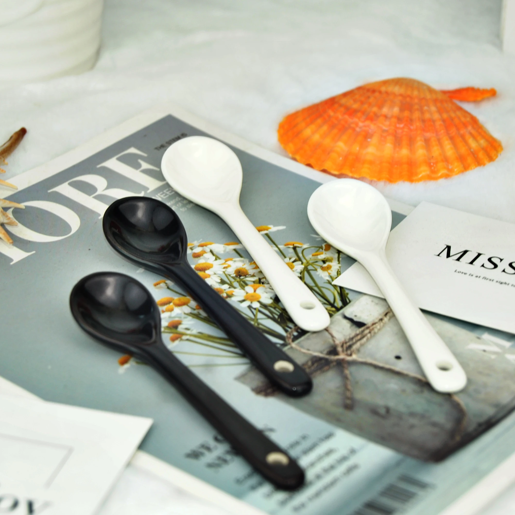 5Pcs/Set Cute White Black Porcelain Ceramic Spoon Coffee Cup Mug Spoons Latte Sugar Tableware Small Handle Dessert Teaspoon - купить по