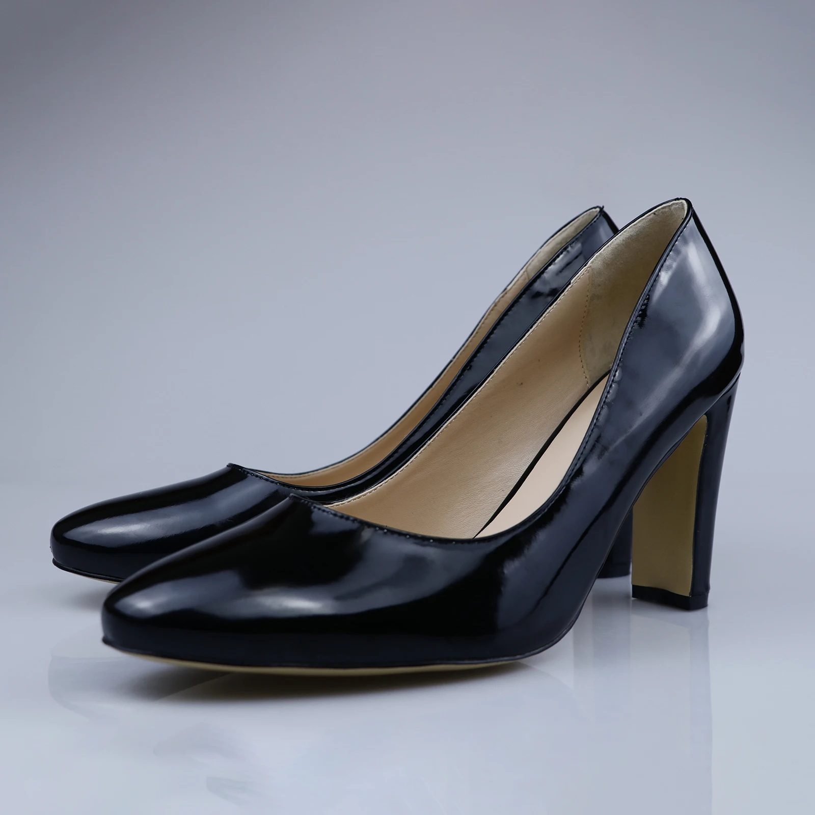 

Women's high heel shoes round toe working shoes classical black patent leather shoes
