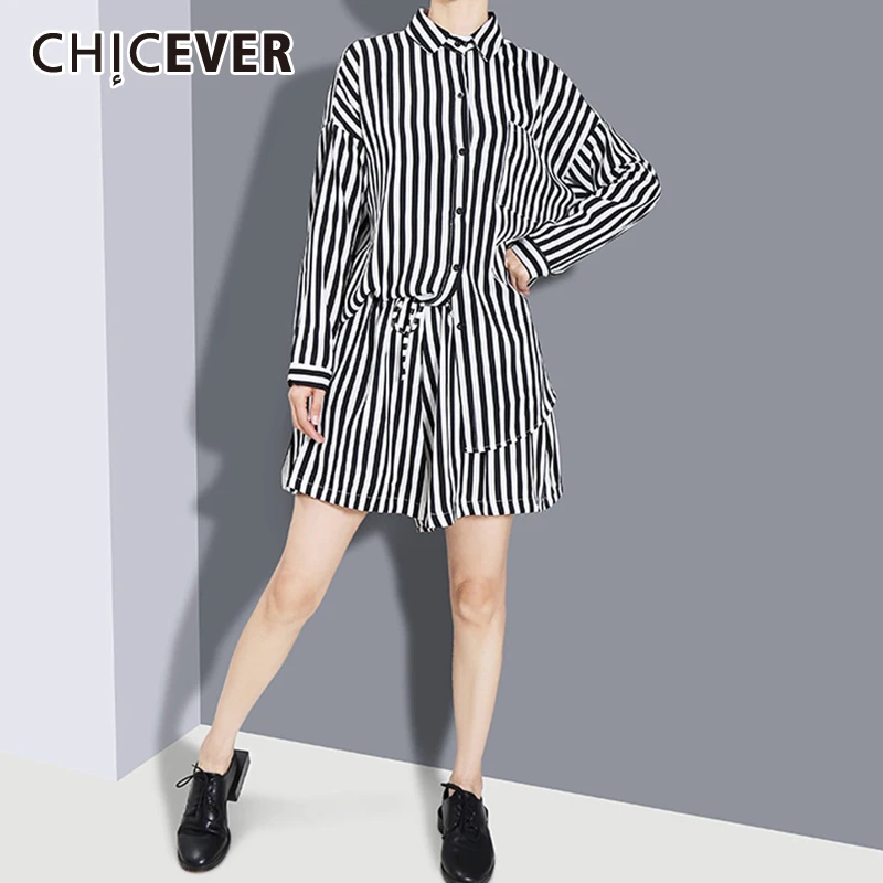 

CHICEVER/комплект из двух предметов в полоску с цветными блоками; Женские топы с отложным воротником и длинными рукавами; Свободные шорты с высо...