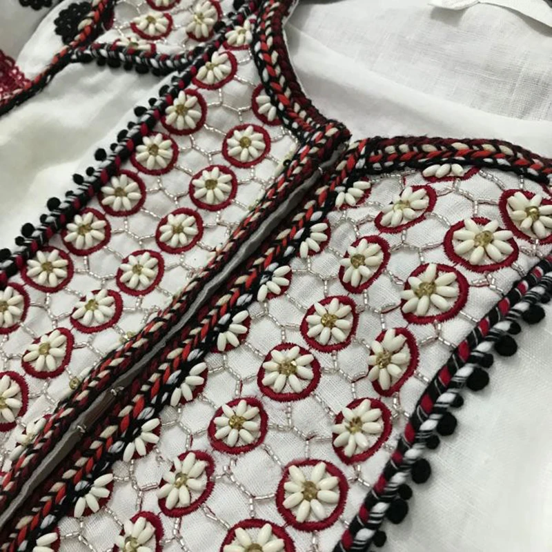 TWOTWINSTYLE Embroidery Vintage Women's Jacket O Neck Open Stitch Beading Patchwork Short Coat Female Fashion Autumn