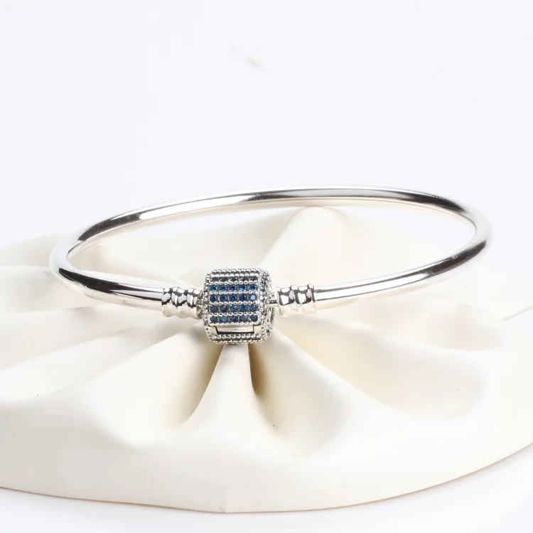 

Hot 100% 925 Sterling Silver Classic Clasp Bracelet Bracelet Cylindrical Buckle Diamond Bracelet for Women Wedding Gift