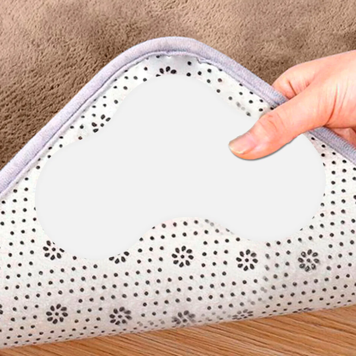 

12Pcs Rug Gripper Anti-slip Carpet Gripper Reusable Rug Pad Gripper with Strong Sticky Anti-Curling Carpet Fixture for Hardwood