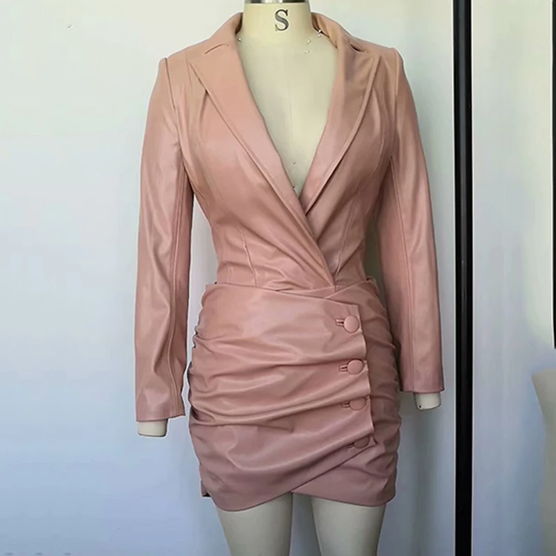 Рисунок 5 - Комплект женский из искусственной кожи и юбки