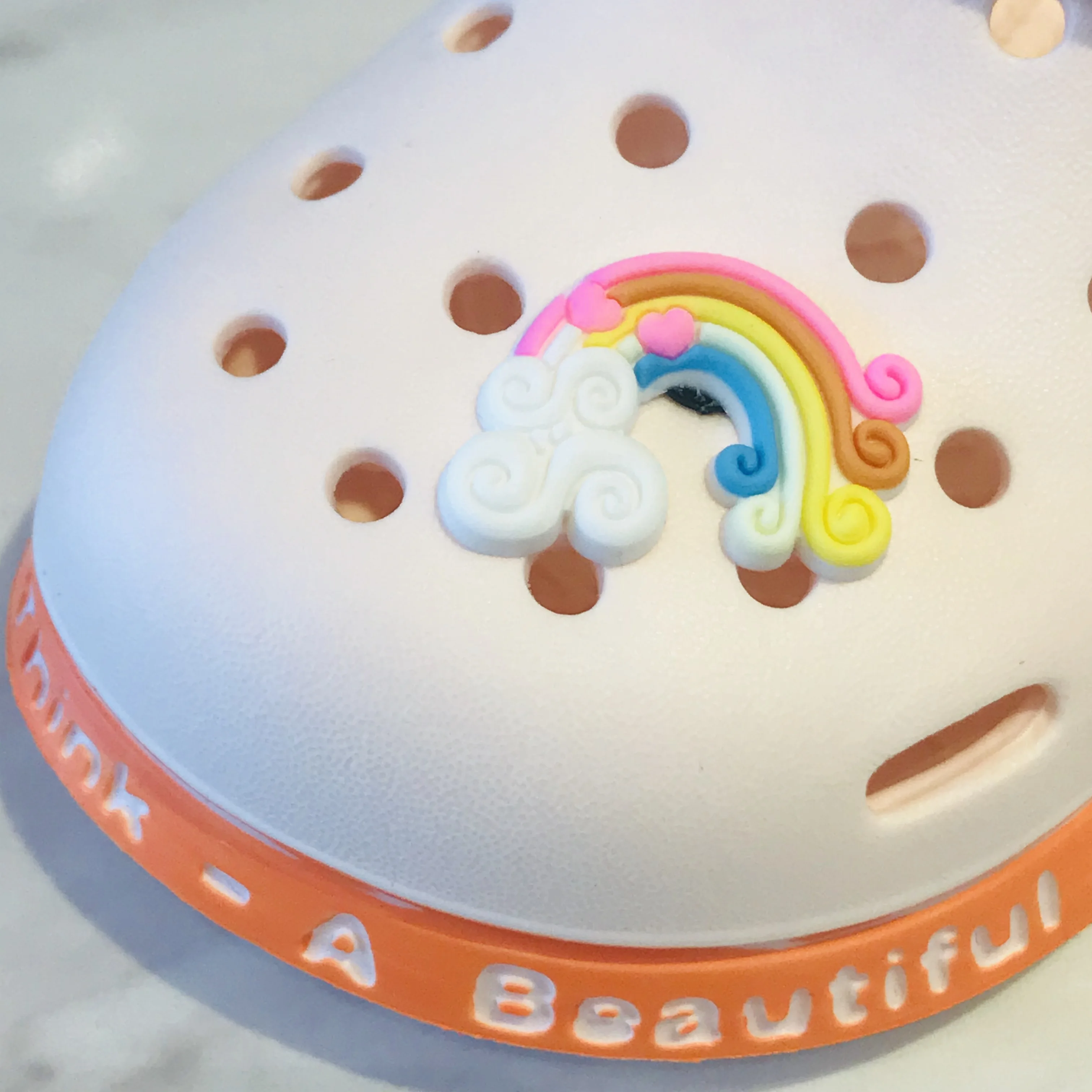 

New 1Pcs Cartoon Animal Cat Rainbow Soldier Shoe Accessories Shoe Charms Decoration Fit Wristbands Kids Gift