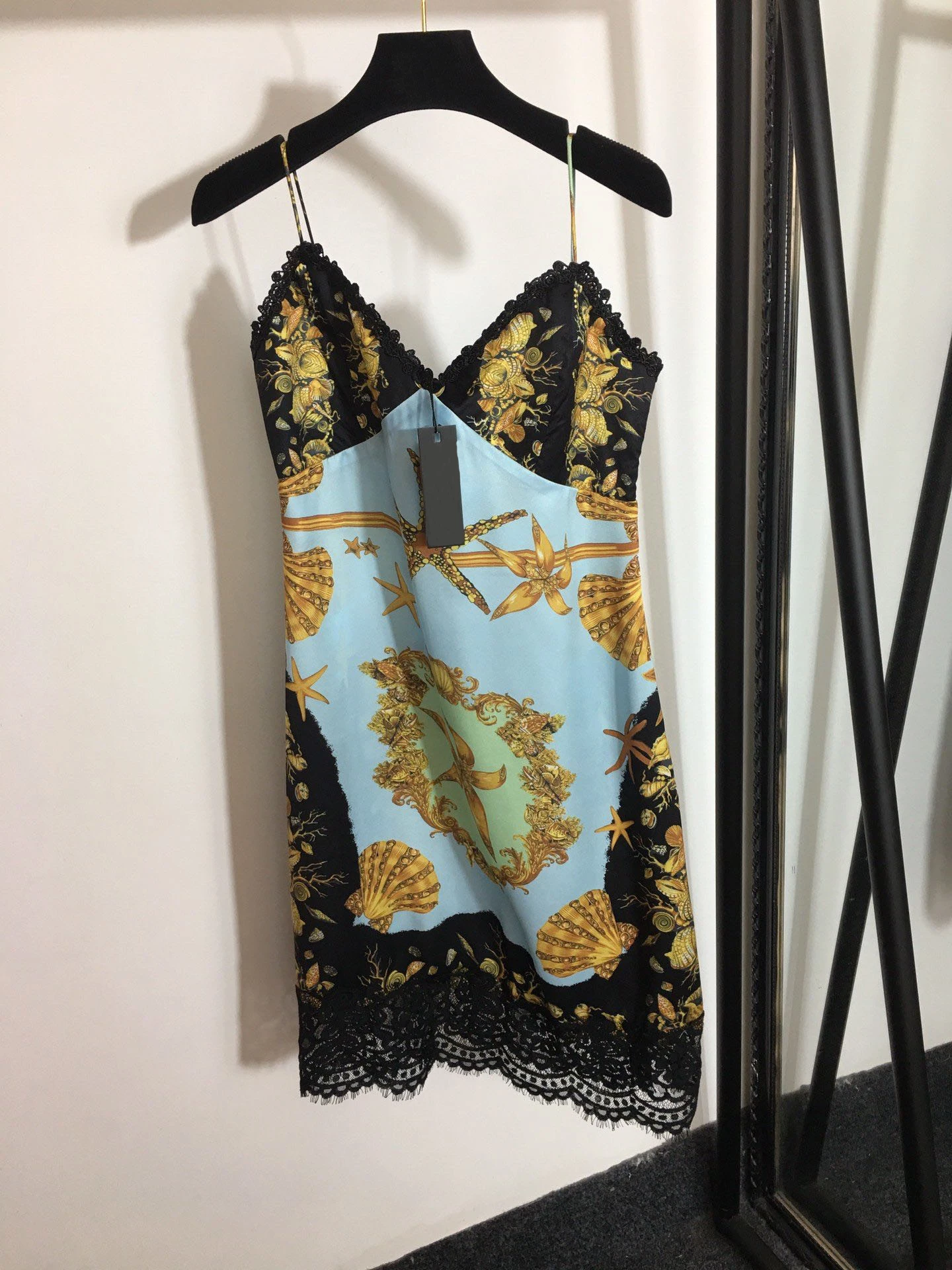 

High Quality Summer Women's Retro Printed Lace Sexy and Thin Temperament Strapless Dress