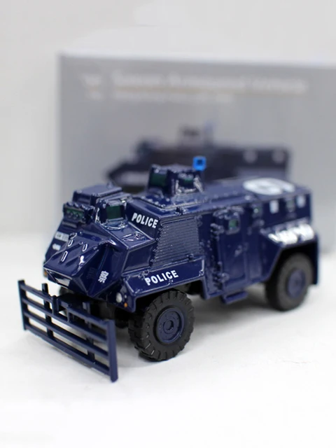 Police Land Rover броневик