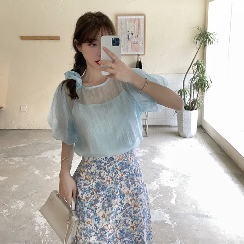 Белая шифоновая блузка с пышными рукавами женская летняя тонкая короткими