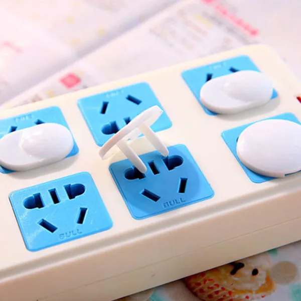 50Pcs Anti Electric Shock Plugs Protector Cover Cap Power Socket Electrical Outlet Baby Children Safety Guard Three holes | Мать и
