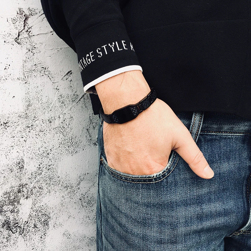 Мужской браслет на запястье из нержавеющей стали с синей вставкой углеродного