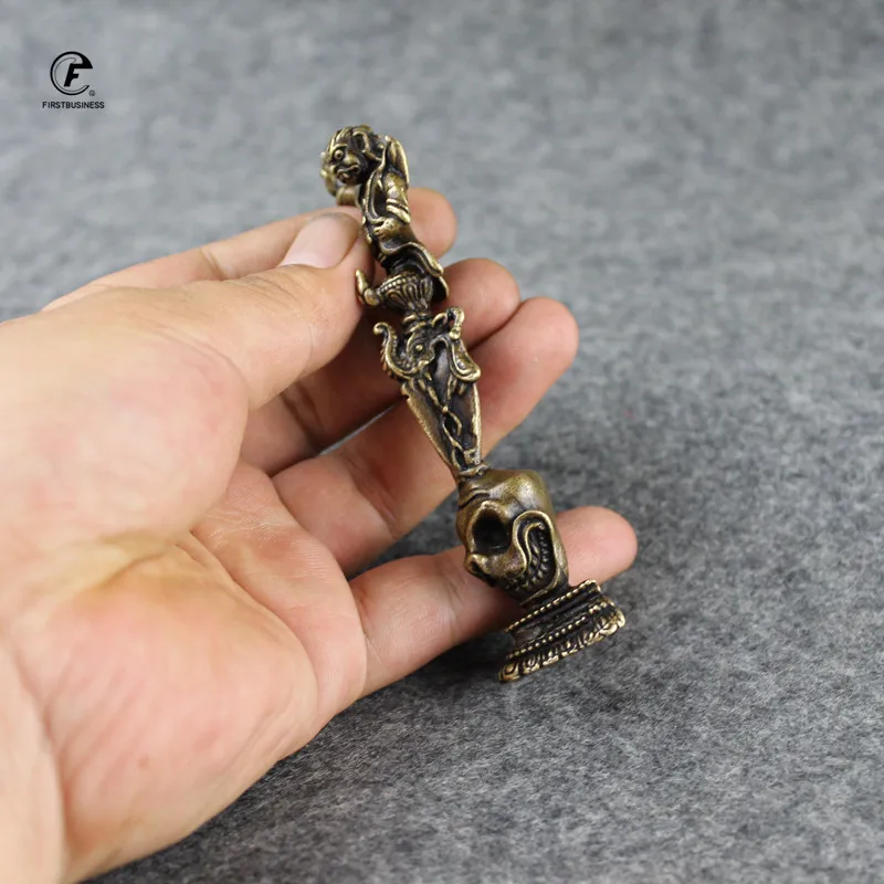 Непал ручной работы из твердой латуни Angry Lotus Master Base Vajra Pestle Magic Pestle Держатель для цепей для украшения стола Пресс-папье Ремесла (art.: 3920cce76d62d) - 3920cce76d62d