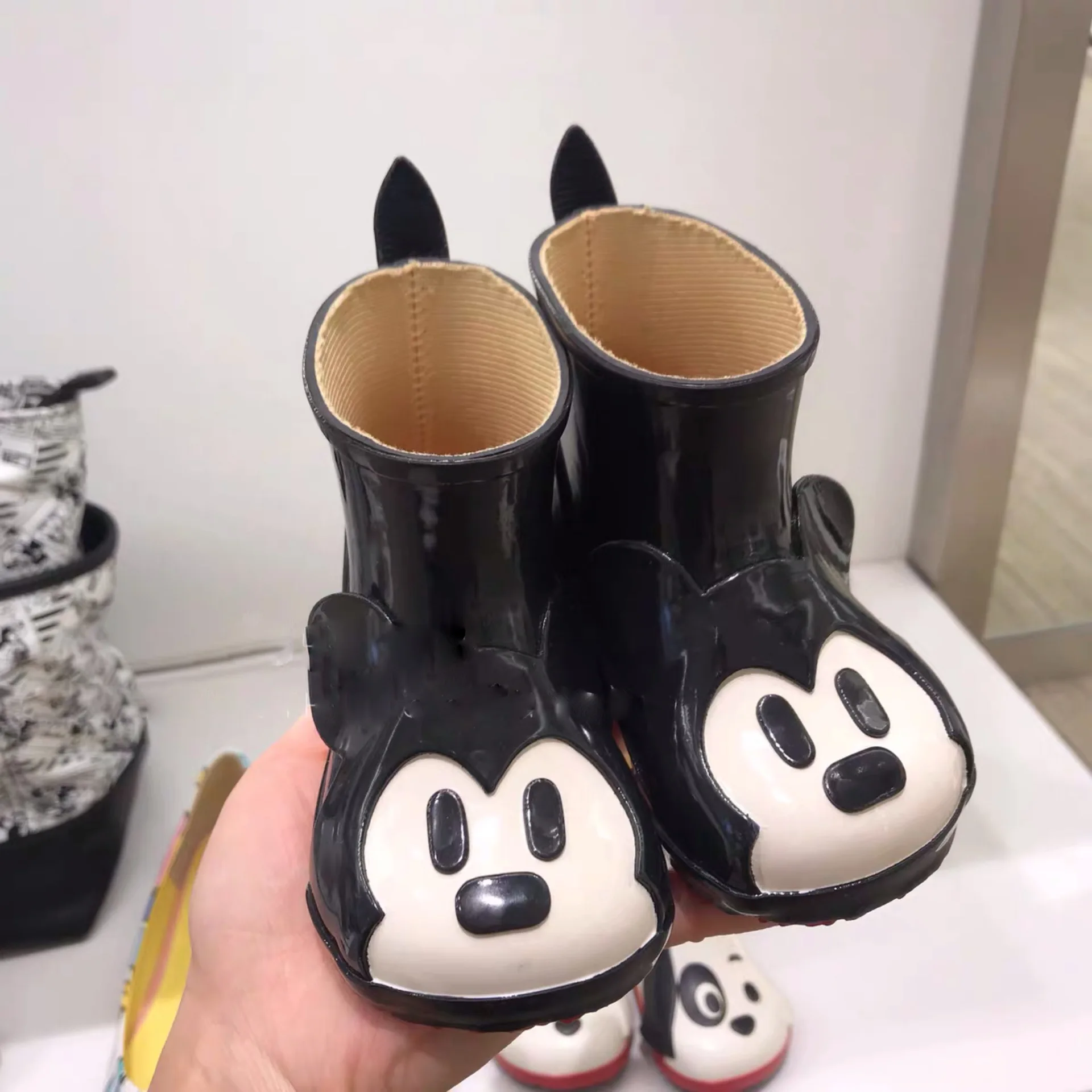 shoes Непромокаемые сапоги; Новинка года; милые детские резиновые сапоги из ПВХ с рисунком для девочек; Kalosze Dla Dzieci; Водонепроницаемая детская водонепроницаемая обувь - Цвет: shoes
