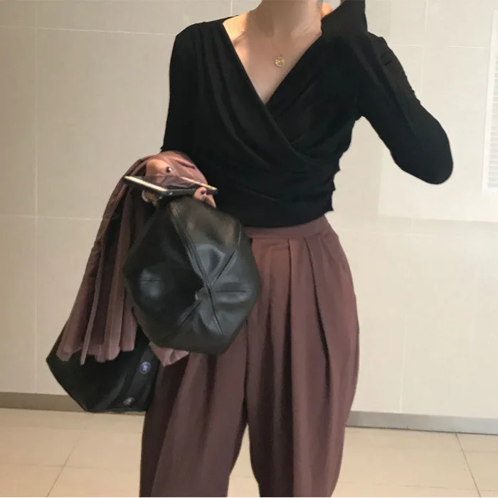 

Photo Shoot Korean-style French Vintage Sense of Design Wrinkle da v ling Knitted Long-sleeved T-shirt Base Shirt Female