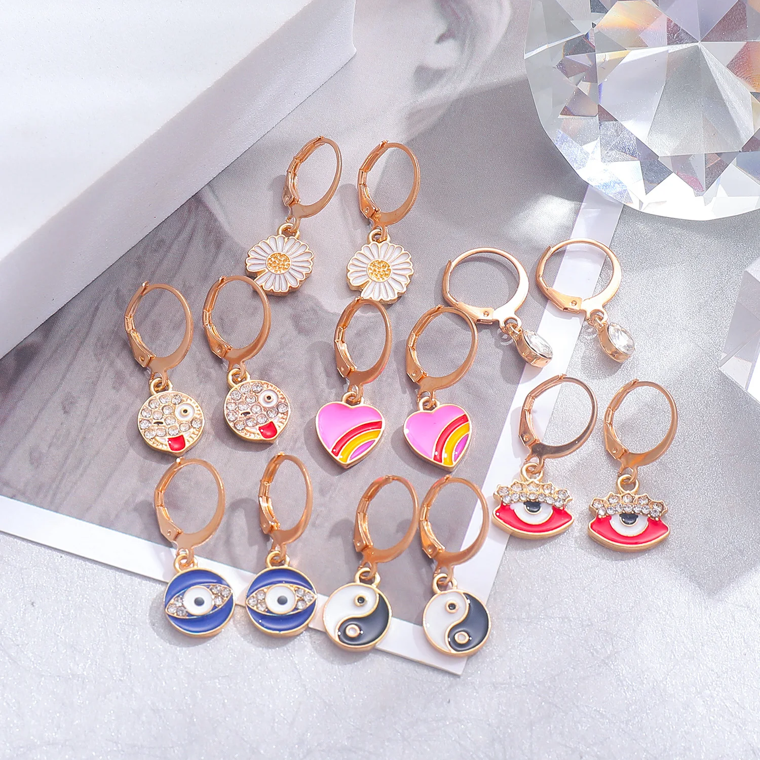 

1PRS Multiple Styles Flower Pink Heart Evil Eye Shape Crystal Small Pendant Drop Earring for Women Girls Gold Huggie Earrings