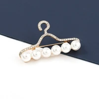 vintage imitation pearls hanger chain pin brooch woman sweater party brooches accessories drop shipping