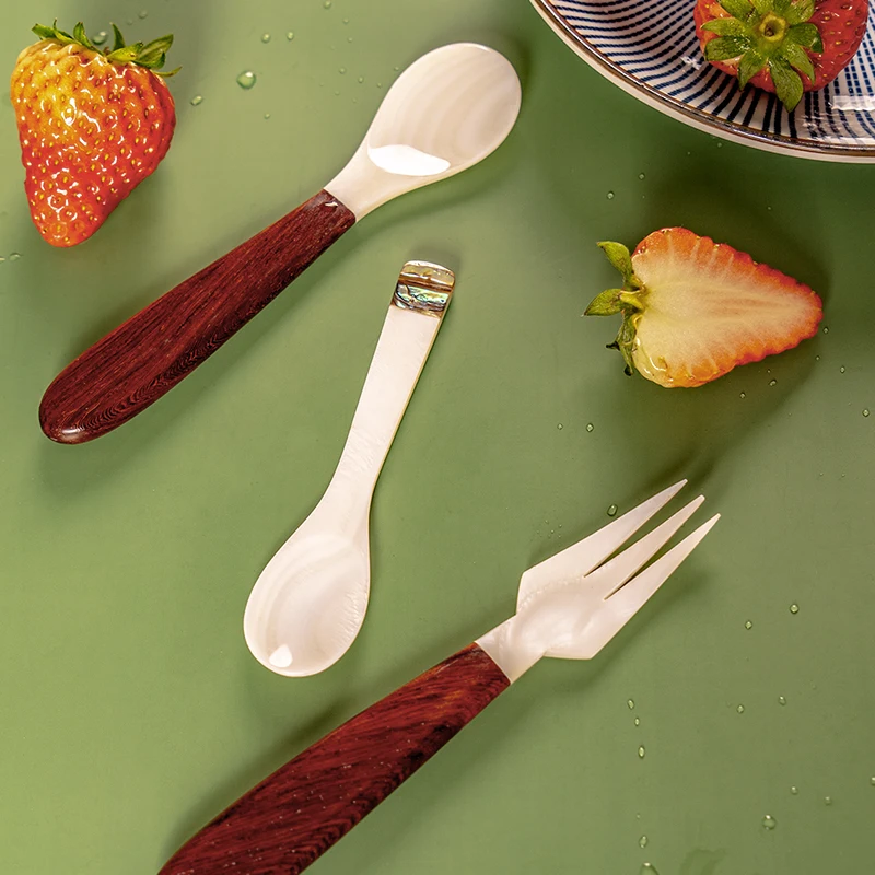 

Japan Style Shell Forks Spoons with Wooden Handle Creative Fruits Forks Desserts Spoon Coffee Stirring Spoon Tableware