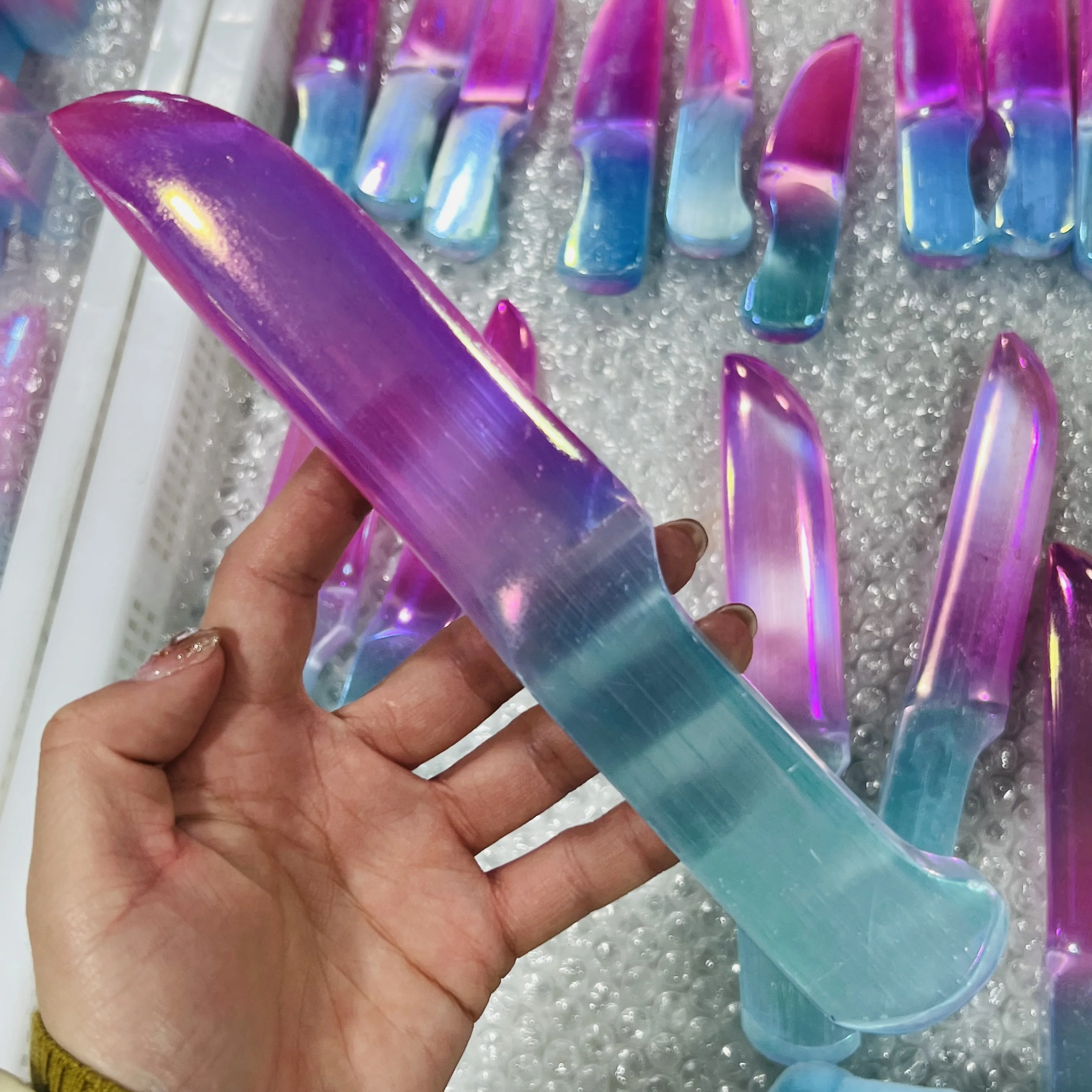 

Natural Electroplating Colorful Gypsum Crystal Dagger Decor