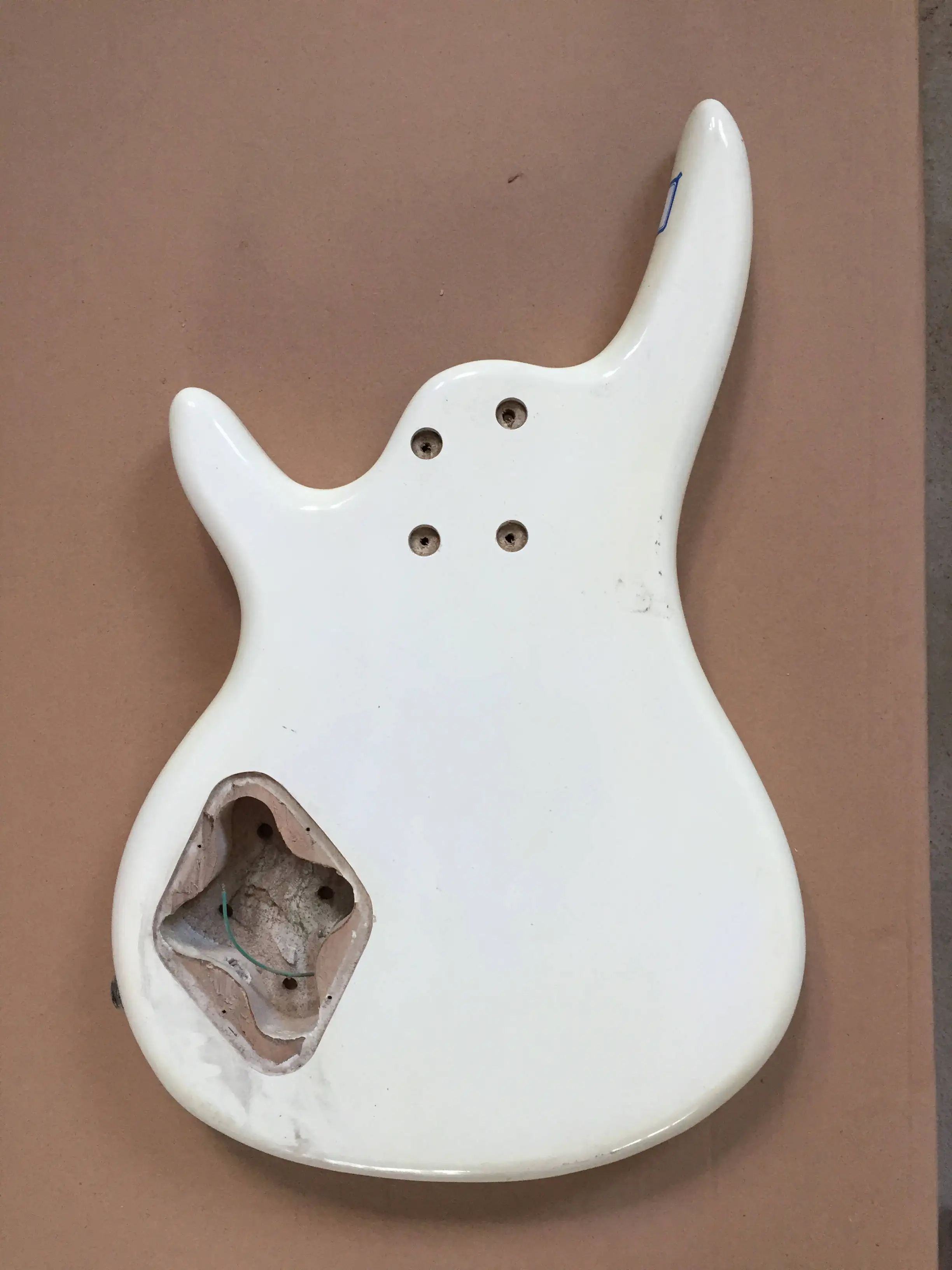 

Afanti Music Electric guitar/ DIY Electric guitar body (AMW-005)