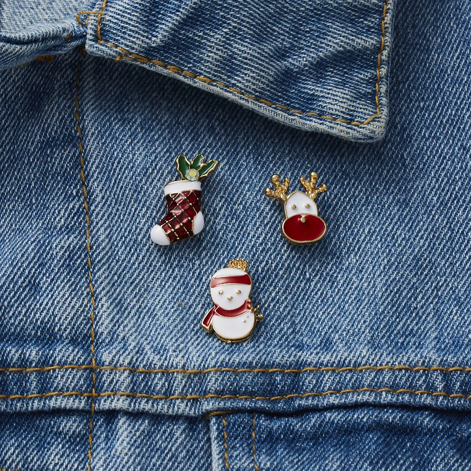 3pcs/set Merry Christmas Brooches Christmas Socks Christmas Tree Elk Enamel Badge Small Brooch Women Fashion Party Jewelry Gifts images - 6