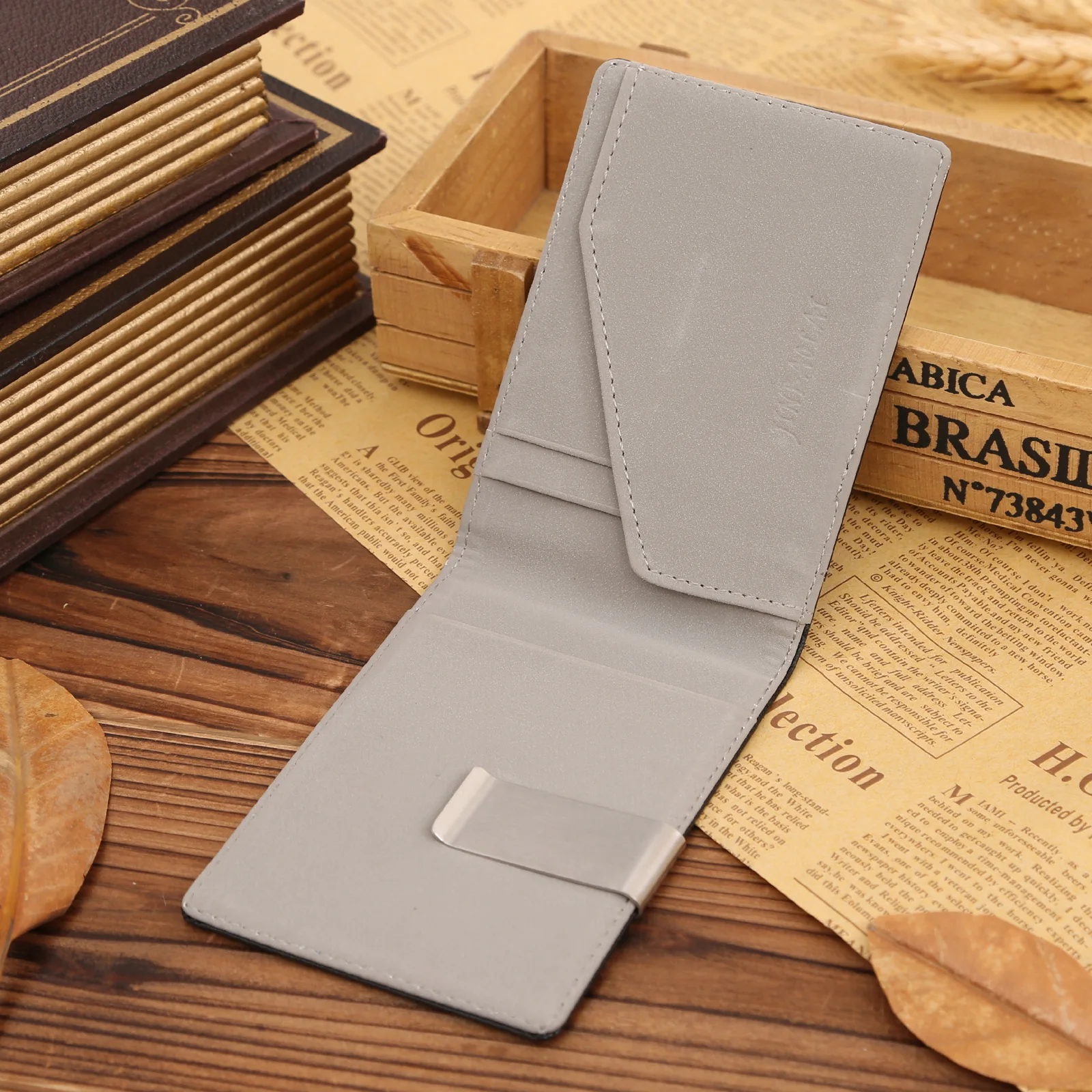 

1PC Fashion Creative PU Leather Money Clip Wallets For Women Novelty Gift Unisex Clutch Wallets & Holders Panelled Short