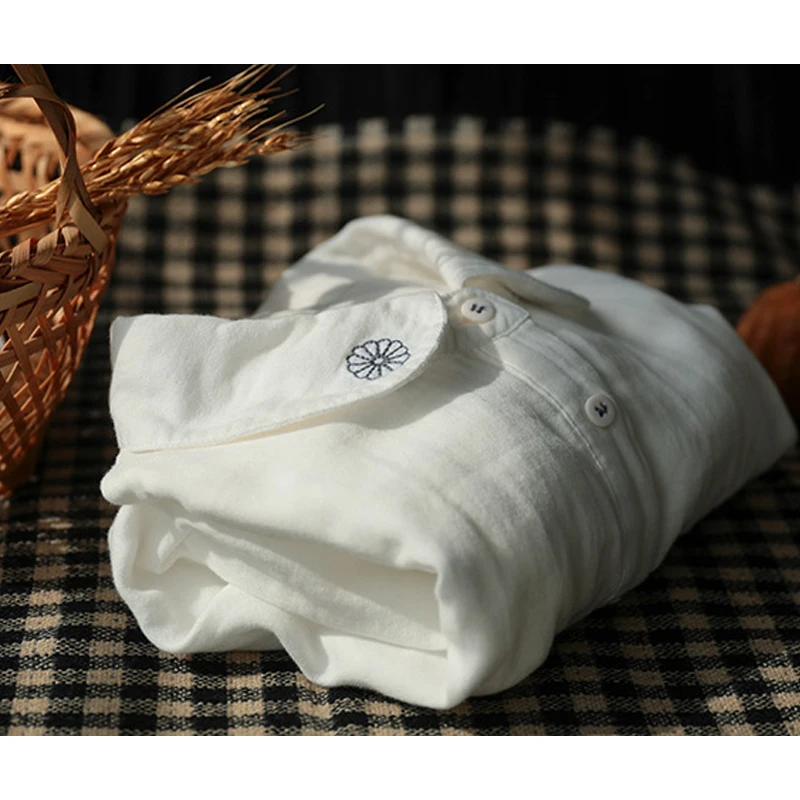 

SOUL OF TIGER 2021 Luxury new Designer Clothing Womens Casual White Blouses Ladies Patchwork Loose Tops Female Embroidery Shirts