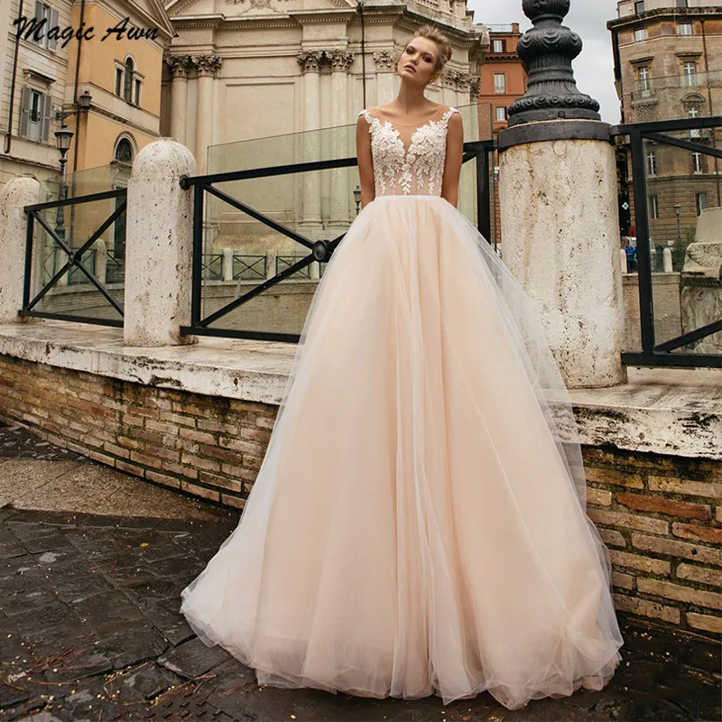 

Magic Awn Modest Champagne Tulle Wedding Dresses Lace Appliques Sleeveless Princess Mariage Gowns A-Line Illusion Vestidos Boda