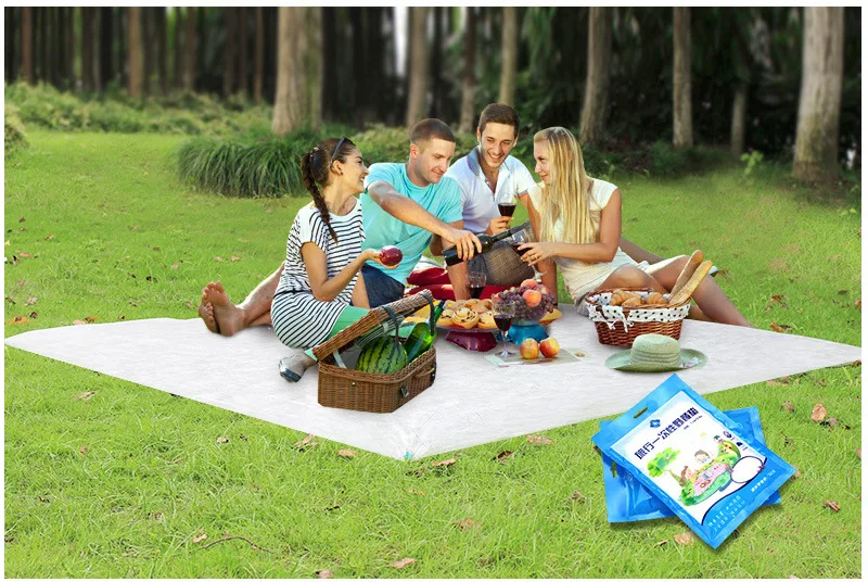 Горячий открытый от песка Пляж водонепроницаемый коврик Кемпинг пикника одеяло