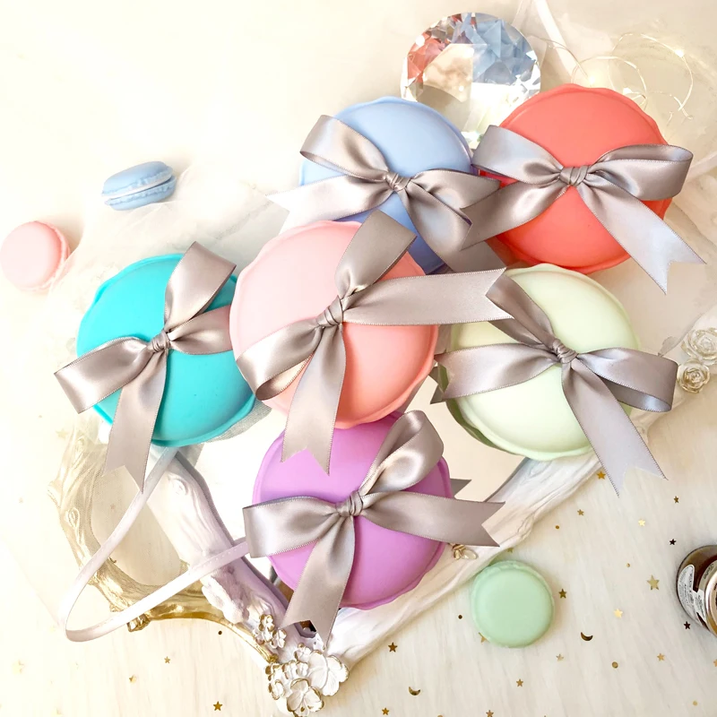

20pcs/lot plastic Macaroon Candy Box Creative Gift Box with ribbon transparent gift bags with handles Party Wedding Candy Bags