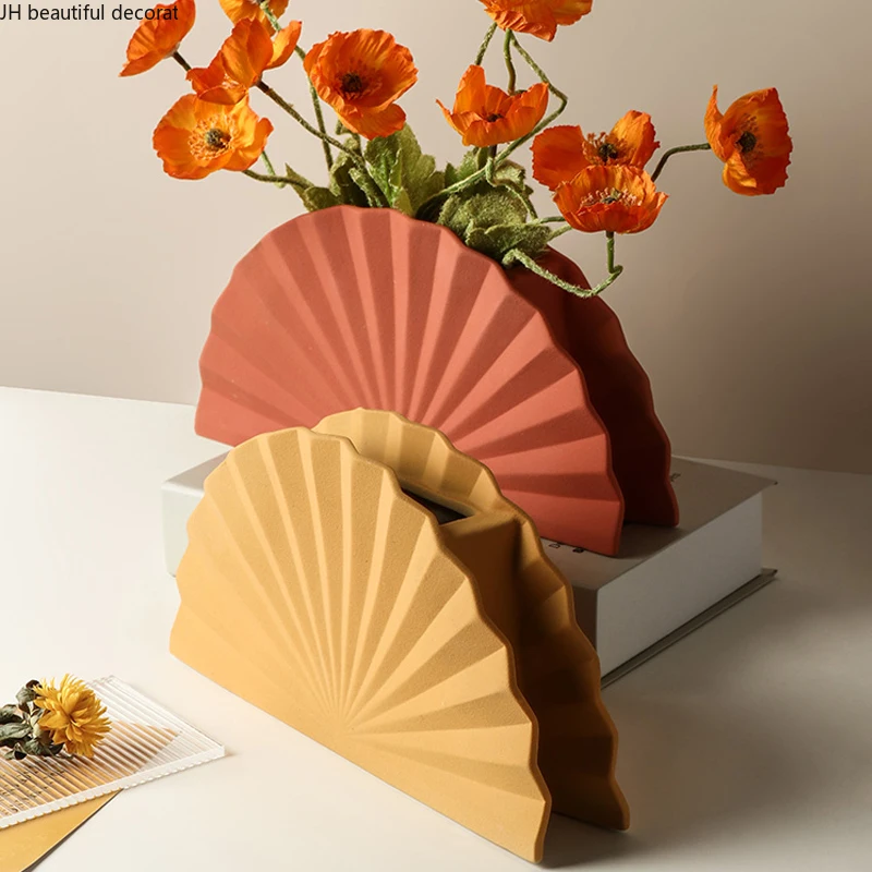 Nordic Ceramic Folding Fan Vase Art Living Room Flower Arrangement Desktop Vase Artificial Flower Accessories Home Decoration