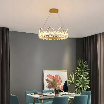 

High-end crown shaped chandelier with good quality crystals and silicone lamp cover, Living room bedroom lighting LED lamps