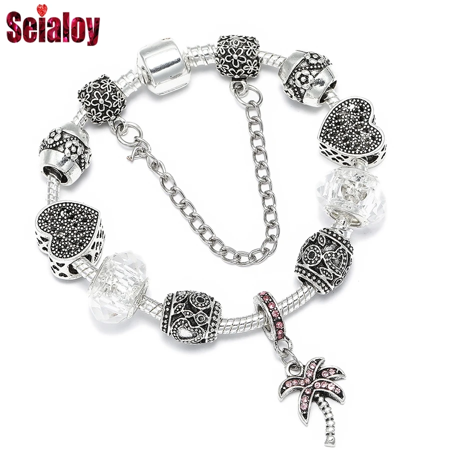 

Женский браслет с подвесками-сердечками, с кристаллами