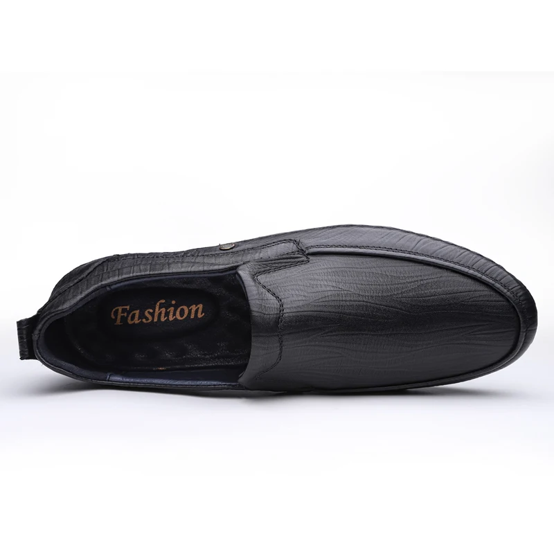 Мужская кожаная обувь Дизайнерские повседневные лоферы 2020 Мужские