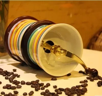 Economici Mini Macinacaffè Portatile Manovella In Ceramica Facile Da Pulire Pratico Macinacaffè Per La Casa Strumenti Da Cucina Makinesi BE50CG